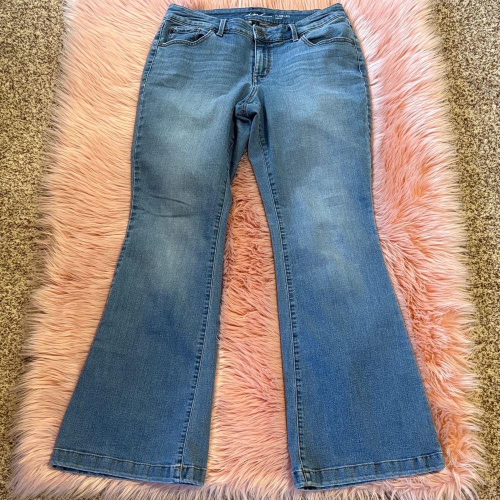 INC International Concepts Flared Curvy Jeans, Size 8